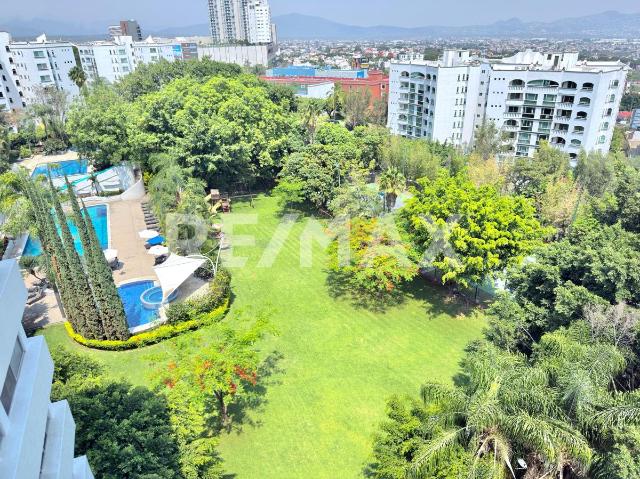 Venta de departamento con alberca, Jardines de Cuernavaca, Cuernavaca, Morelos. Clave 6239