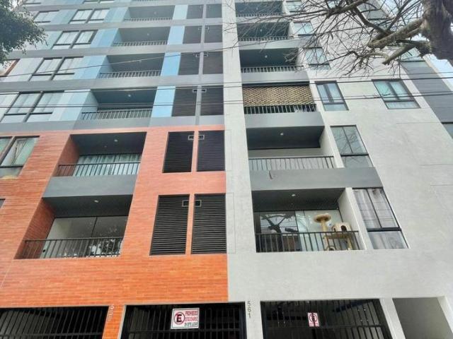VENTA DE DEPARTAMENTO CON ESTACIONAMIENTO EN CHORRILLOS