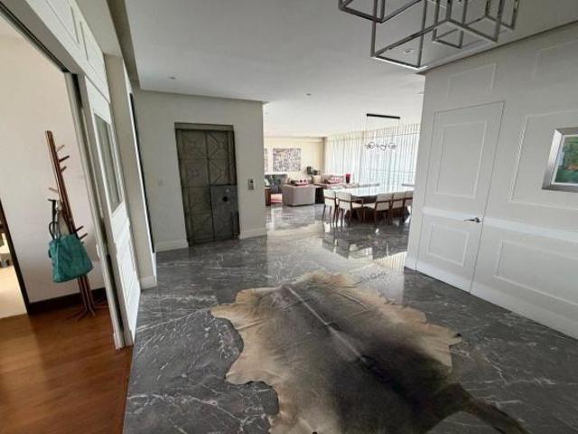 Venta de Departamento con Terraza, Bosque Real, Huixquilucan, Estado de México