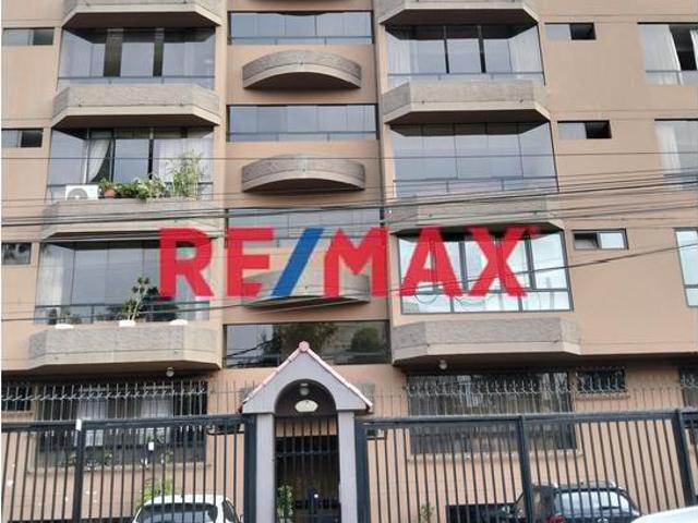 Venta De Departamento Con 2 Estacionamientos En Valle Hermoso – Santiago De Surco