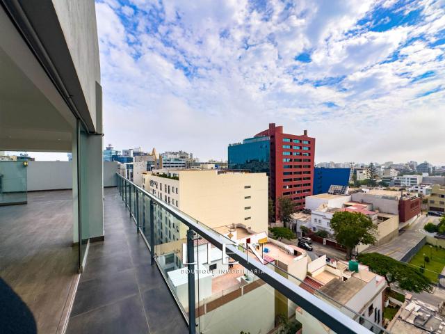 Venta de departamento a pasos Basadre, San Isidro