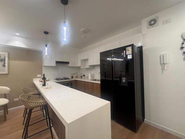 VENTA DE DEPARTAMENTO DE 3 DORMITORIOS EN MIRAFLORES