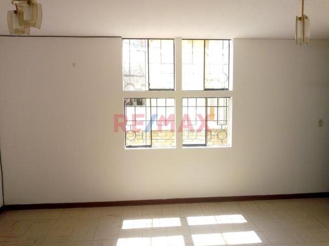 Venta De Departamento De 02 Habitaciones Miraflores Cerca Al Hospital Cayetano