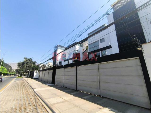 Venta De Departamento De 121M2 Con Cochera En El Remanso La Molina