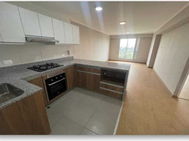 VENTA DE DEPARTAMENTO DE 1 DORMITORIO VISTA AL PARQUE DE LAS AGUAS EN AV. AREQUIPA