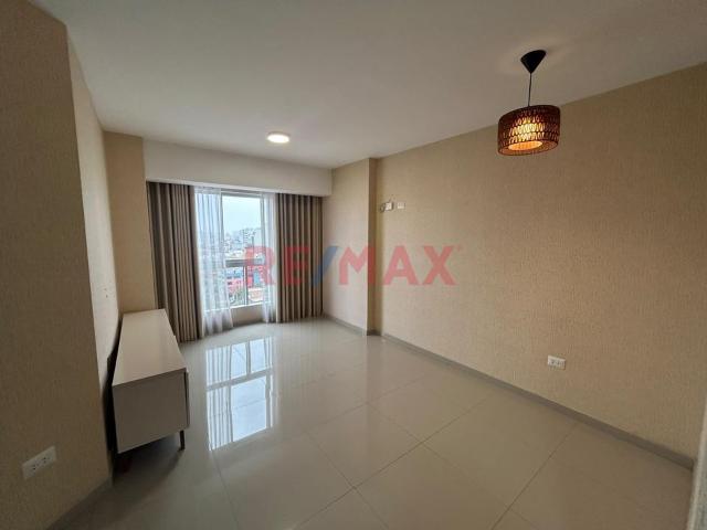 Venta De Departamento De 71 M² En Piso 11 Con Vista Panorámica – Lince Límite Con San Isidro
