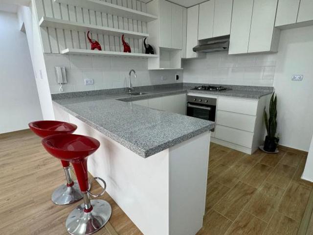 Venta de departamento de estreno de m con vista interna pueblo libre