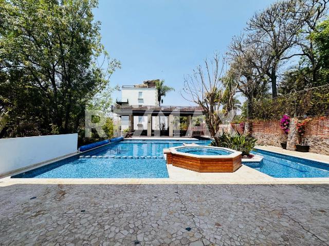 Venta de Departamento de lujo en zona Céntrica de Cuernavaca, Morelos. Clave 5671
