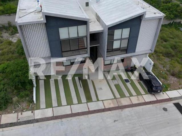 Venta de departamento dúplex en Valle Tinto, Corregidora, Querétaro 4
