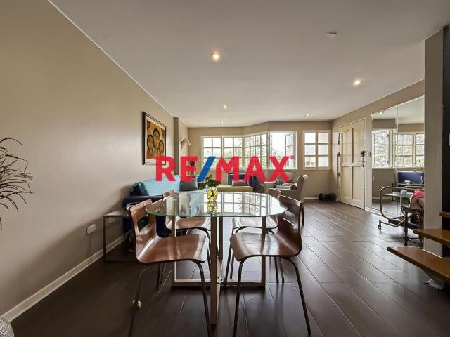 Venta De Departamento Dúplex – La Molina: Amplio Y Remodelado, 4 Dormitorios Con Terraza Y Cochera. Av. Alameda Del Corregidor Con Av. Arboleda