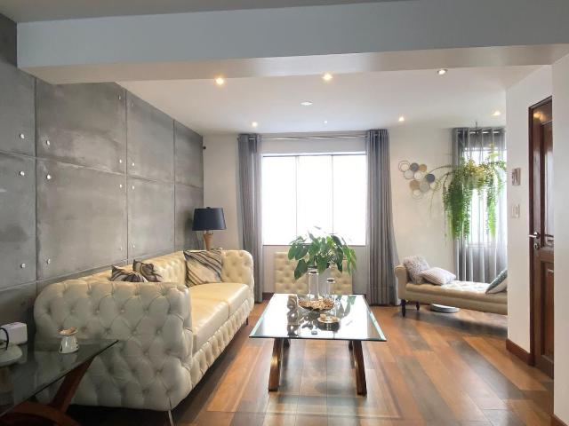 VENTA DE DEPARTAMENTO DUPLEX – VALLE HERMOSO, SURCO