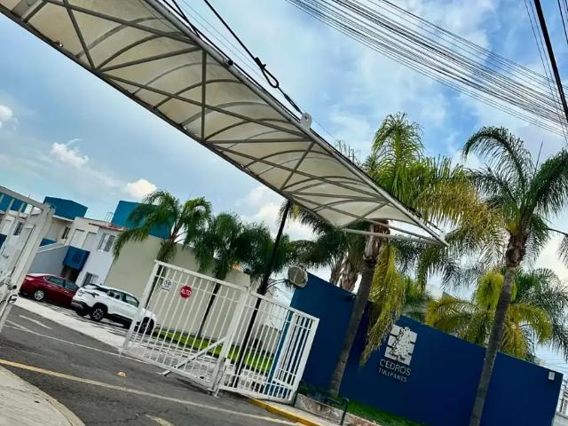 Venta de Departamento en Cedros Alcatraces, Querétaro Oportunidad en Zona Peñuelas