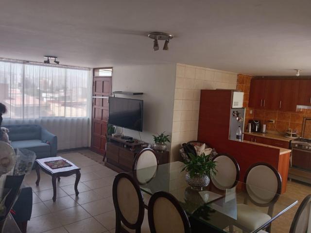VENTA DE DEPARTAMENTO CON AIRES EN JOSE LUIS BUSTAMANTE Y RIVERO