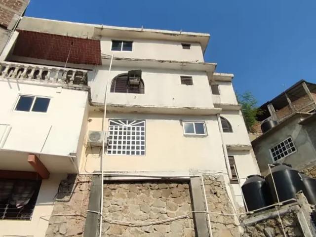 VENTA DE DEPARTAMENTO EN LA COL. SANTA CRUZ A UNOS METROS DEL MERCADO