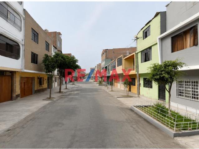 Venta De Departamento En San Martín De Porres, Avenida Perú Con 12 De Octubre