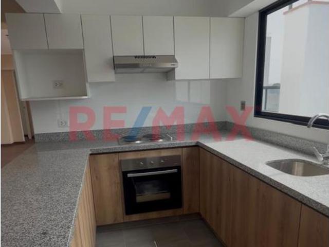Venta De Departamento En Santiago De Surco De 3 Y 4 Dormitorios