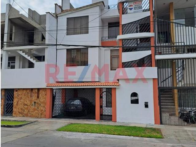 Venta De Departamento En Urb. San Joaquin Bellavista $ 123,000