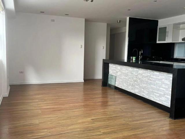 VENTA DE DEPARTAMENTO FAMILIAR DE 3 DORMITORIOS, EN SURCO