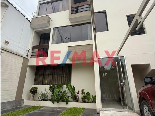 Venta De Departamento Flat Santiago De Surco Frente Al Parque Salvavidas