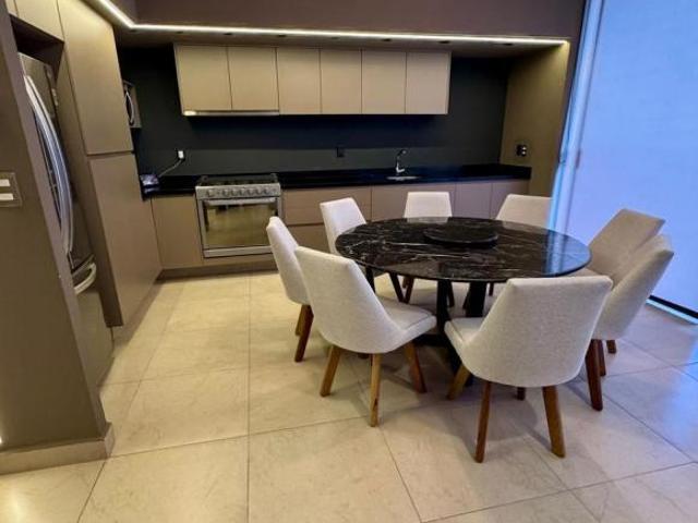 VENTA DE DEPARTAMENTO PLANTA BAJA CON DOBLE JARDIN EN LA CAMPIÑA DEL BOSQUE