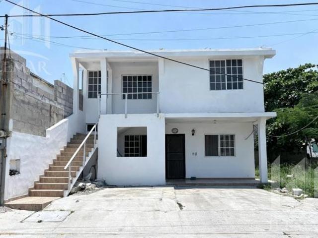 Venta de Departamento recien remodelado en Planta Alta, en la Col. Polvorin, Cd. Madero