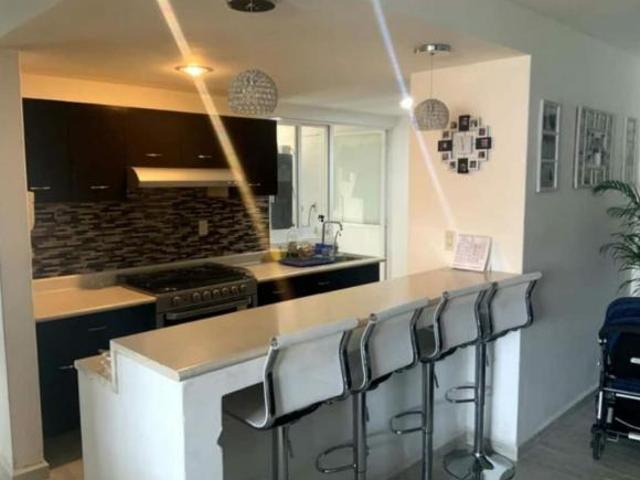 Venta de Departamento remodelado en PB