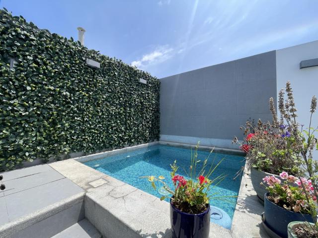 Venta de departamento triplex en miraflores con terraza y piscina privada