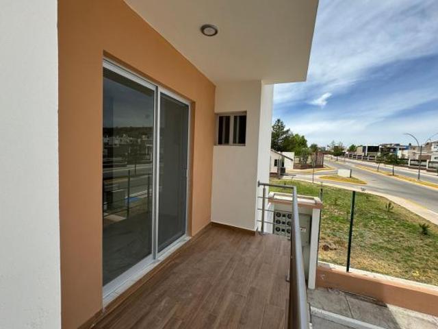 Venta de departamentos zona Cumbres 4