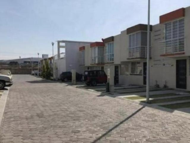VENTA DE DEPARTAMENTO EN SAN PEDRO DE LOS PINOS