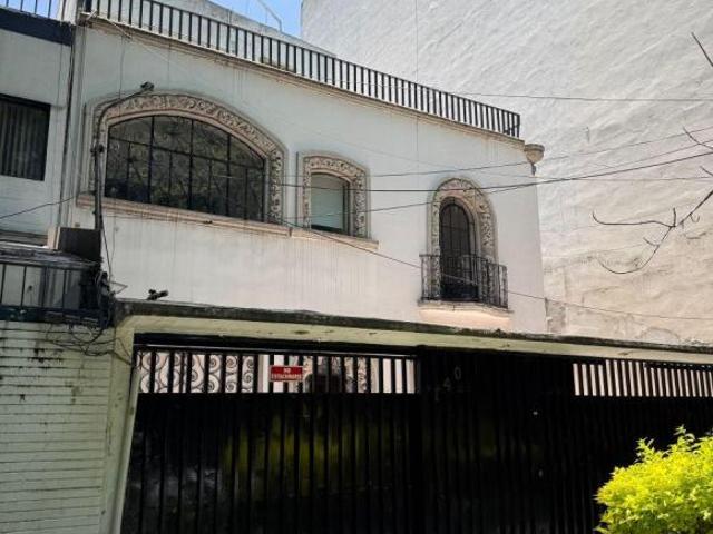 Venta de dos casas listas para fusionar y hacer departamentos