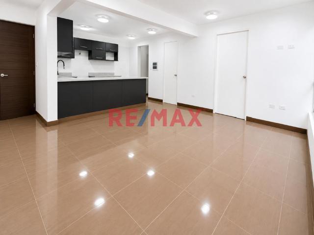 Venta De Dpto Duplex En Una Bella Y Tranquila Urb En Ate