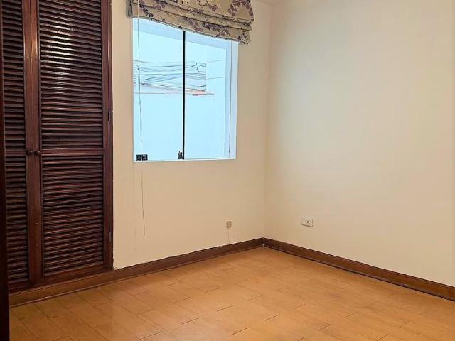VENTA DE DUPLEX A 3 CUADRAS DEL CENTRO COMERCIAL DE CHACARILLA
