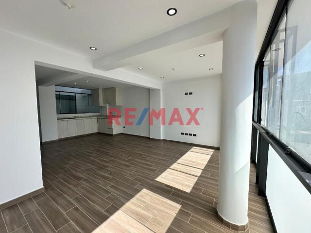 Venta De Duplex En Estreno En J.L.B.Y R