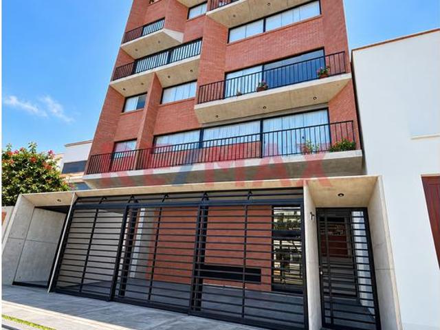 Venta De Dúplex En Lince – Límite Con San Isidro | 3 Habitaciones + Terraza + 2 Estacionamientos