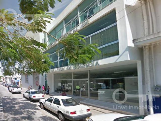 Venta de Edificio de 3 niveles con oficinas en Calle Ju?rez, Col. Centro, Coatzacoalcos, Ver