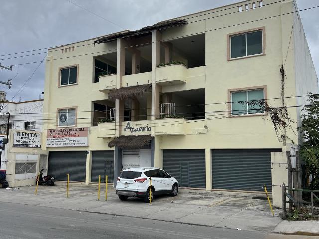 VENTA DE EDIFICIO DE OFICINAS Y LOCALES COMERCIALES EN AVENIDA PRINCIPAL EN PLAYA DEL CARMEN QUINTANA ROO