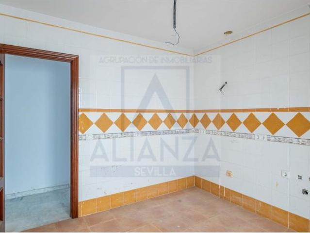 Venta de Edificio en el centro de La algaba Sevilla