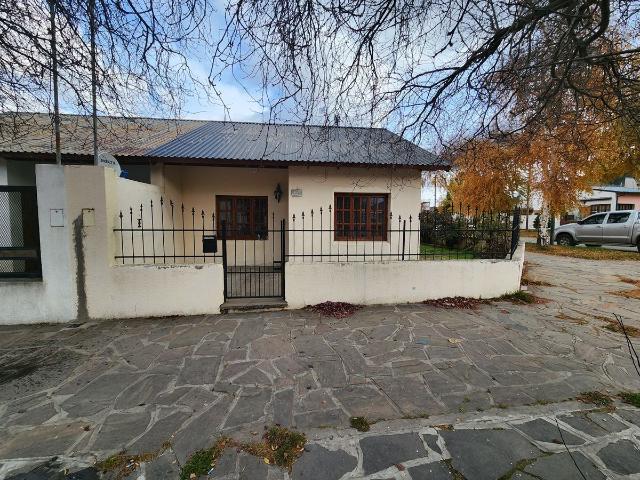 Venta de espectacular Casa 4 ambientes en Esquel