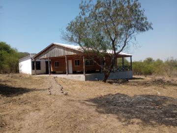 Venta de espectacular Casa 4 ambientes en Tapia