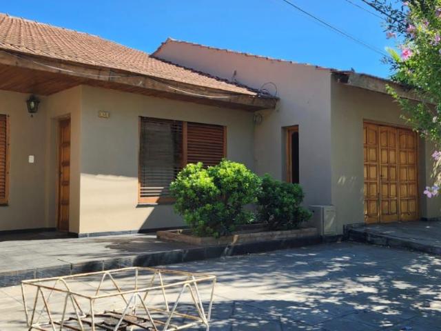 Venta de espectacular Casa 4 ambientes en Trenque Lauquen Trenque Lauquen