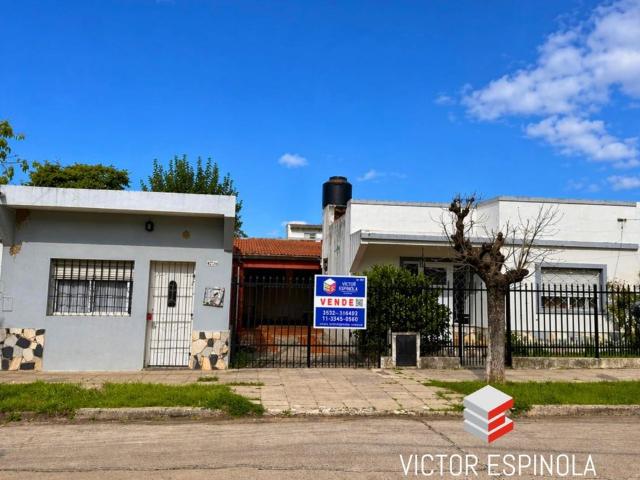 Venta de espectacular Casa 4 ambientes en Tres De Febrero Loma Hermosa