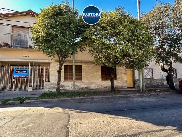 Venta de espectacular Casa 4 ambientes en Vicente López Florida