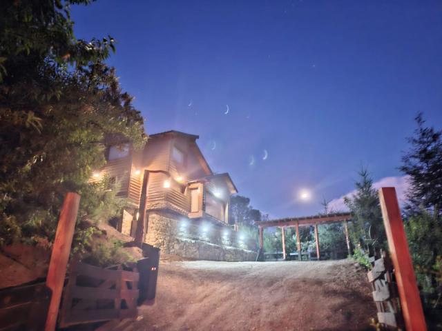 Venta de espectacular Casa 4 ambientes en Villa La Angostura