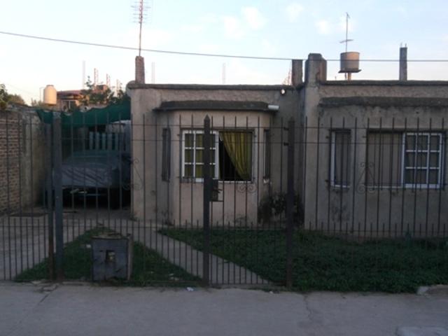 Venta de espectacular Casa 4 ambientes en Lomas de Zamora San José