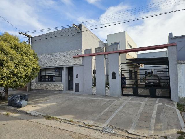 Venta de espectacular Casa 4 ambientes en Balcarce