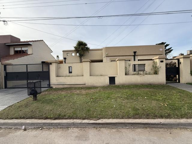 Venta de espectacular Casa 4 ambientes en Balcarce Balcarce