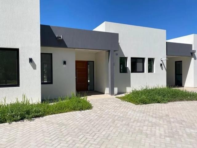 Venta de espectacular Casa 4 ambientes en Brandsen