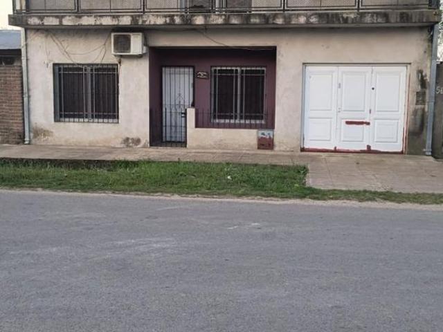 Venta de espectacular Casa 4 ambientes en Cañuelas