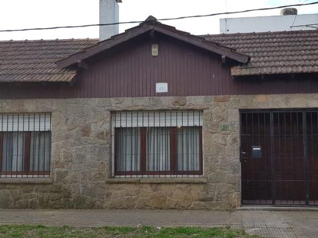 Venta de espectacular Casa 4 ambientes en Chascomús Chascomús