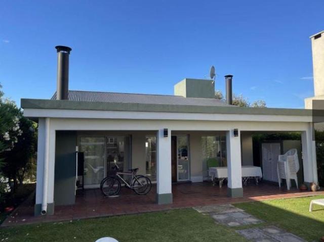Venta de espectacular Casa 4 ambientes en Chascomús Chascomús